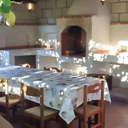 1 Bedroom Lovely In Ricadi