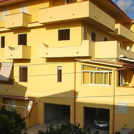 Apartman 1 Bedroom Lovely In